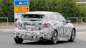 BMW M140i очередной раз пойман в камуфляже на Нюрбургринге