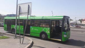Не заметил автобус: 12 человек пострадали в ДТП в Алматы 