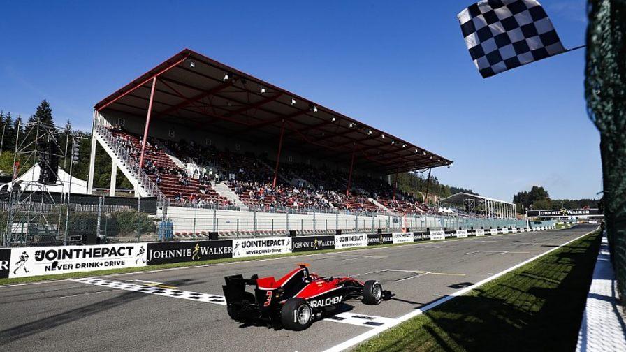 Никита Мазепин одержал победу во второй гонке этапа GP3 в Спа
