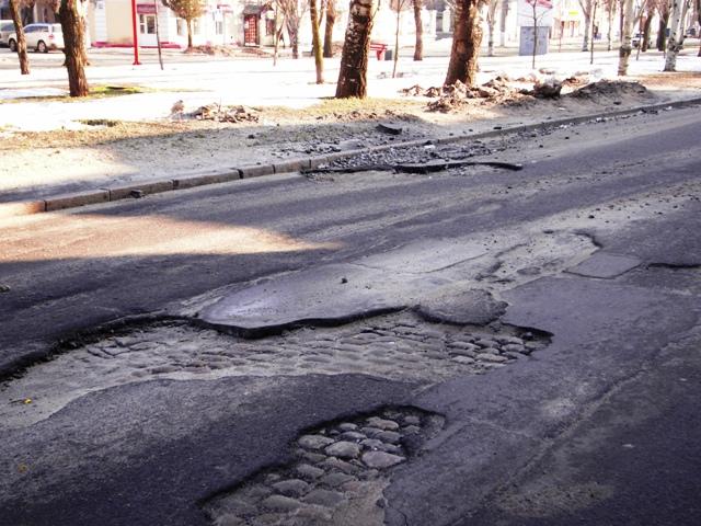 Автомобилист из Ачинска отсудил у коммунальщиков более 150 тысяч рублей