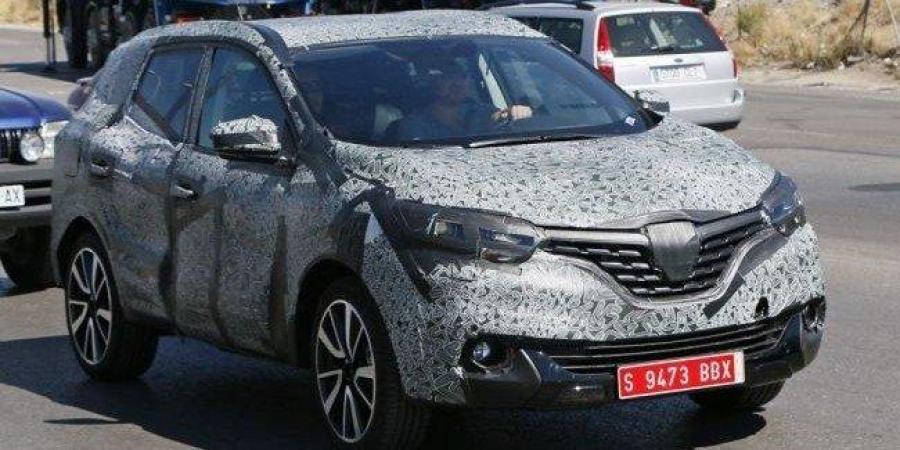 Шпионы поймали Renault Kadjar 2019: у него спортивный облик и новый задний бампер