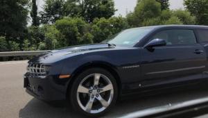 Уникальный универсал Chevrolet Camaro засняли на дорогах
