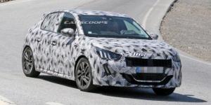 Появились шпионские снимки нового Peugeot 208
