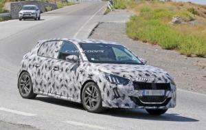 Появились шпионские снимки нового Peugeot 208