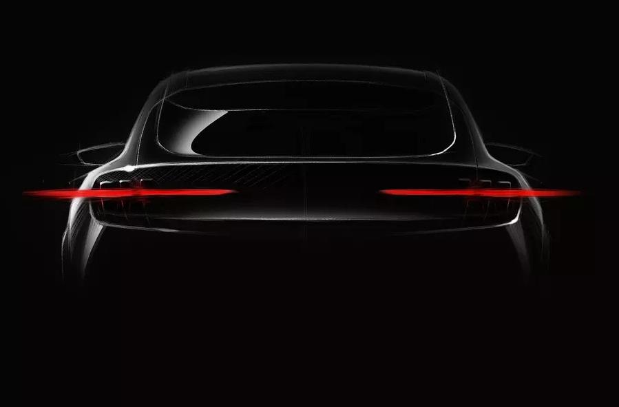 Электрокроссовер Ford в стиле «Мустанга»: первое изображение
