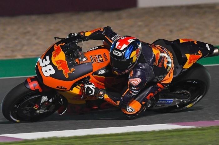 Официально: Брэдли Смит - гонщик-испытатель Aprilia, Йонас Фольгер - гонщик-испытатель Yamaha