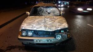 Влетел в салон: водитель BMW насмерть сбил мужчину в Алматы