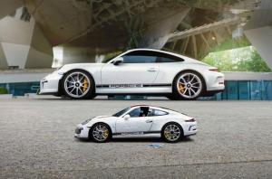 Драйверский Porsche 911 R превратили в 3D-пазл
