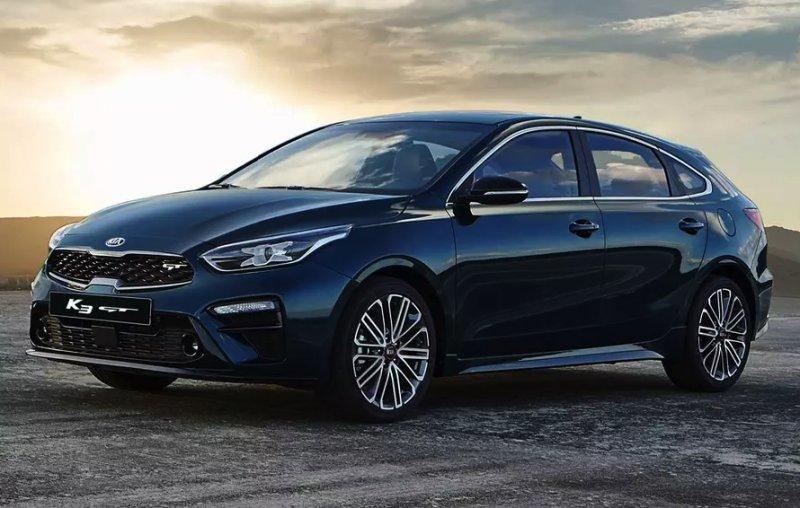 «Брат-близнец» KIA Cerato обзавелся модификацией «хэтчбек»: первые фото