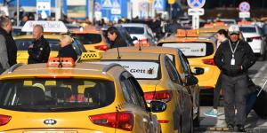 Для водителей такси предложили ввести специальные права