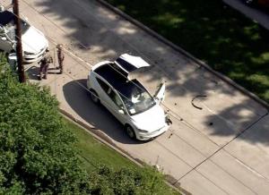 В США самолет врезался в Tesla Model X