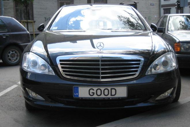В Украине упростят получение именных автономеров