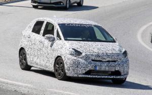 На тестах замечен обновленный Honda Fit/Jazz