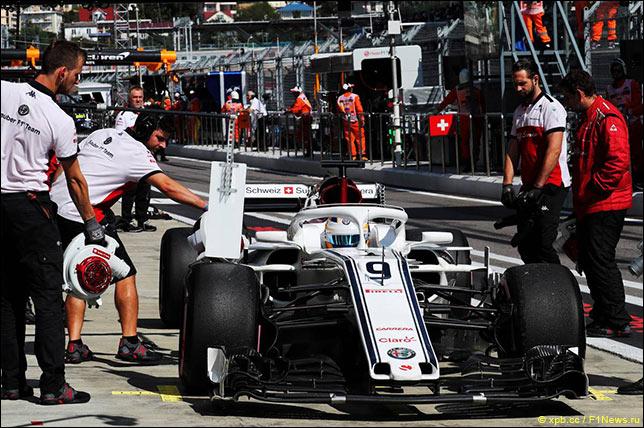Обе машины Sauber в финале квалификации