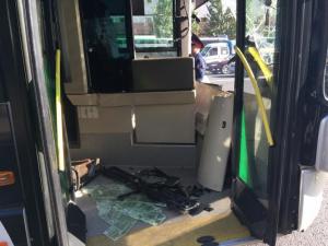 Два автобуса столкнулись возле Дома министерств в Астане 