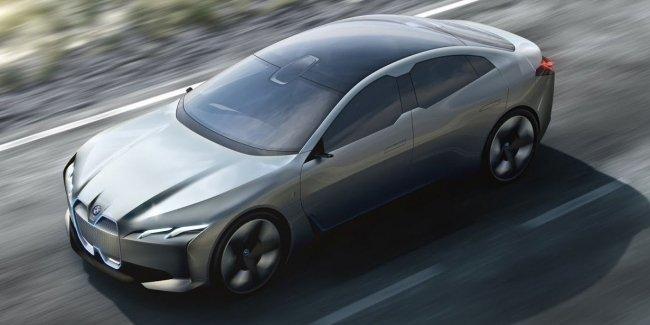 BMW определилась с датой дебюта электрокара i4