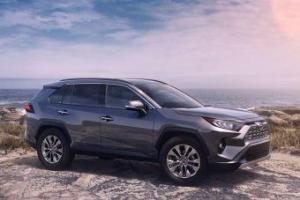 Toyota RAV4 появится в России в середине 2019 года
