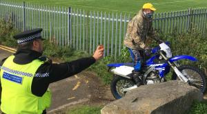 Британская полиция собирается помечать угонщиков невидимым спреем