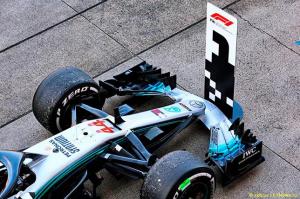 Второй подряд победный дубль Mercedes