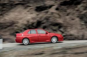 Единственный экземпляр Alfa Romeo 155 GTA Stradale продадут на аукционе