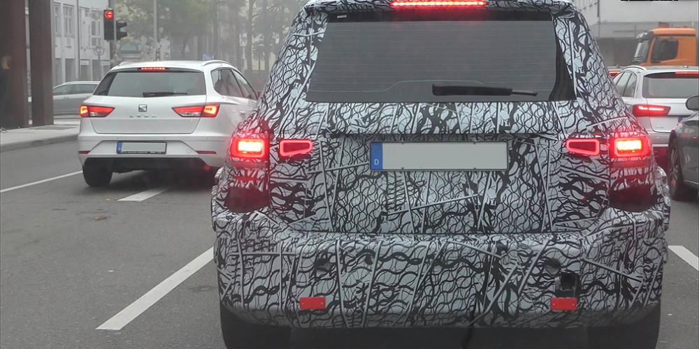 Новый кроссовер Mercedes-Benz GLB показали на видео