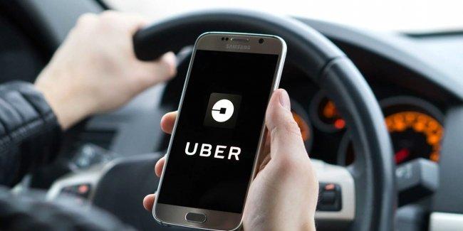 Uber вводит новые функции, которые обезопасят поездки
