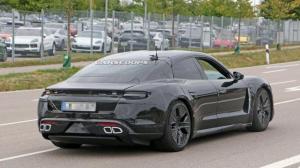 Электрический Porsche Taycan будет стоить дороже Cayenne