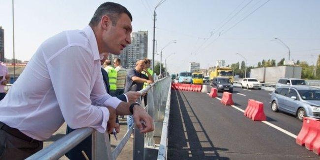 В Киеве завершают запланированный на 2018 год капремонт 300 километров дорог
