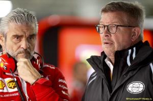 Росс Браун: В Ferrari должны найти способ помочь Феттелю