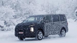Первые изображения новой Mitsubishi Delica