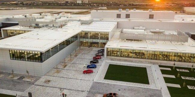 Jaguar-Land Rover открывает завод в Словакии