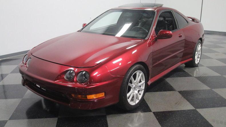 В США продают среднемоторную Acura Integra с 8,2-литровым мотором