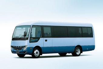 Автобус Mitsubishi Fuso Rosa пережил рестайлинг (первый за 21 год производства)
