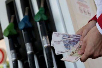 Нефтяники согласились держать цены на топливо до начала 2019 года
