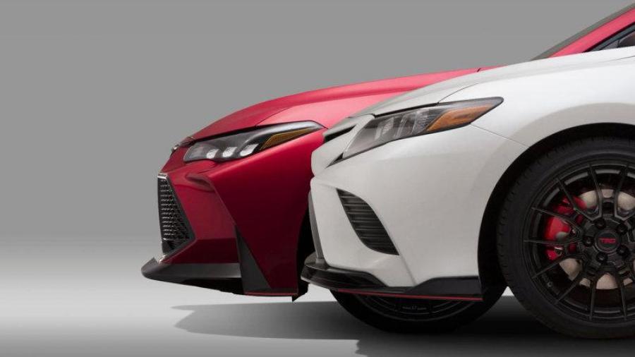 Американские Toyota Camry и Avalon получат заводской тюнинг от TRD