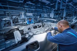 BMW начала производство кабриолета 8-Series