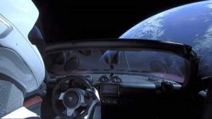 Запущенная в космос Tesla Roadster достигла орбиты Марса