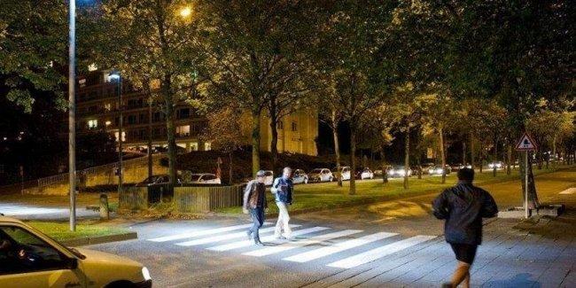 На пешеходных переходах Киева появится сенсорное освещение: где и зачем
