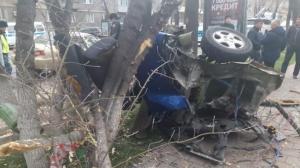 Смертельное ДТП в Алматы: Nissan Skyline разорвало пополам