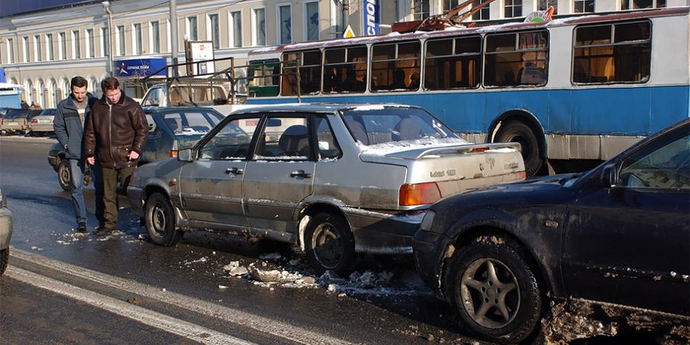 В России водители стали чаще оформлять ДТП без полиции