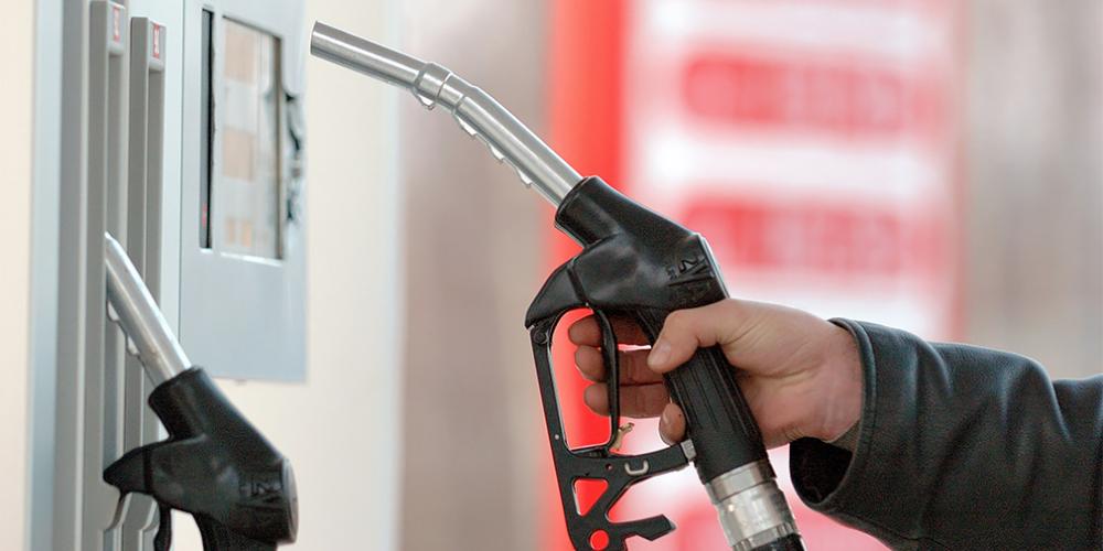 В России нефтяные компании подписали соглашения о заморозке цен на бензин