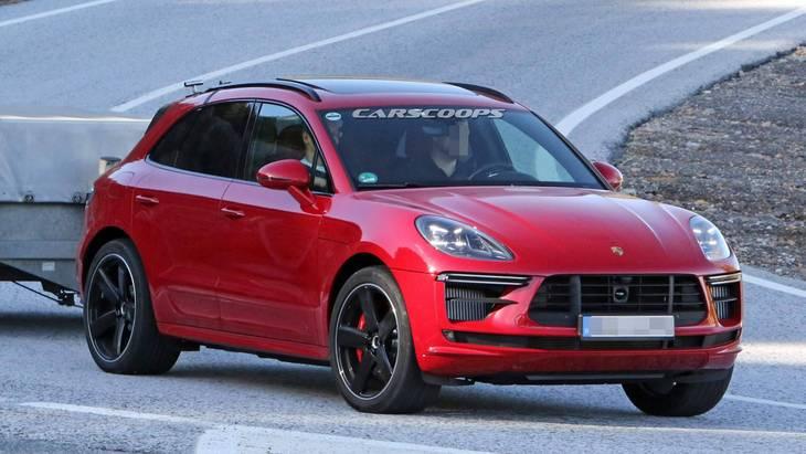 Porsche Macan Turbo впервые засекли на тестах без камуфляжа
