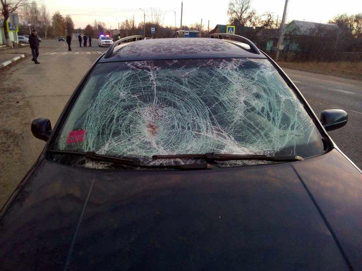 В Славгороде на переходе Volkswagen сбил двух пешеходов
