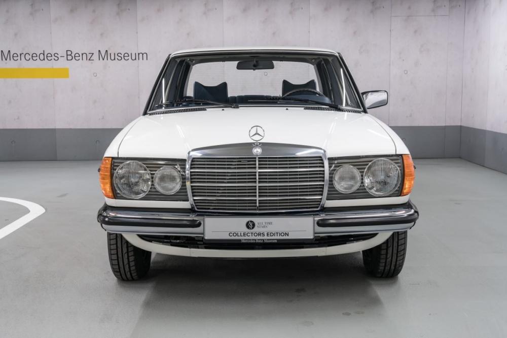 Кадыров подарил Mercedes пятилетнему мальчику за несостоявшийся рекорд по отжиманиям