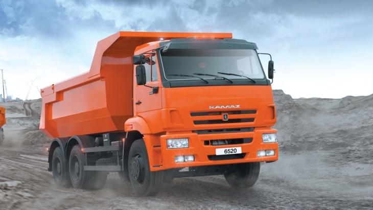 Российский рынок новых грузовых автомобилей продолжает падение