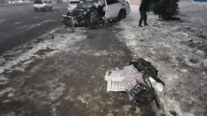 Водитель Toyota Camry чудом выжил в страшном ДТП в Алматы