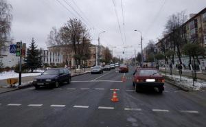 В Гомеле ВАЗ сбил 9-летнего мальчика, который шел на зеленый: ребенок в реанимации