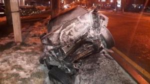 Honda вынесла в арык Toyota Camry в Алматы: два человека пострадали