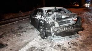 Hyundai врезался в поезд в Алматы