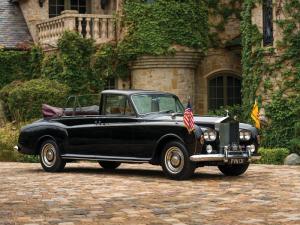 1967 Rolls-Royce Phantom V State Landaulet by Mulliner Park Ward